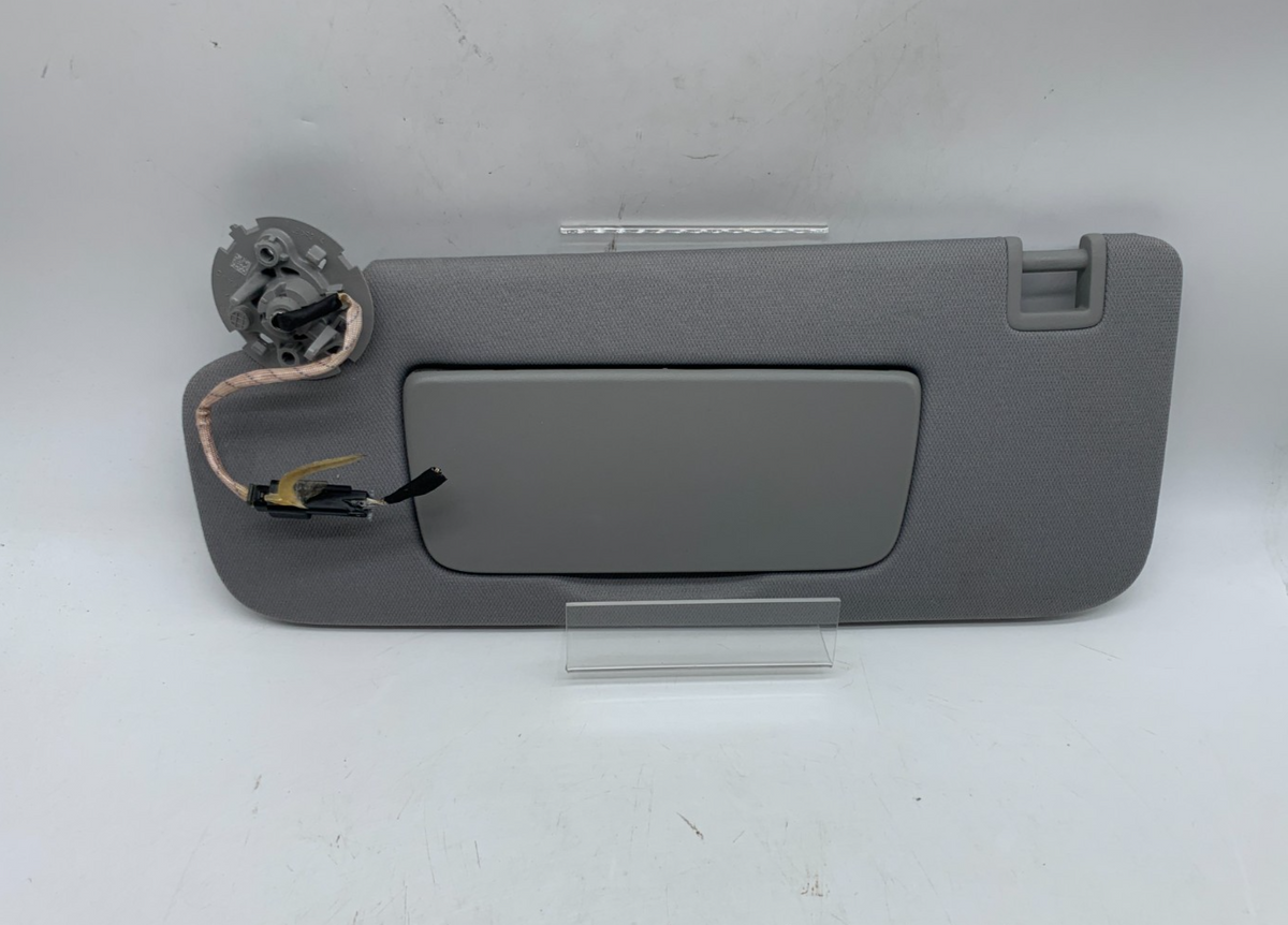 2018-2019 Chevrolet Equinox Driver Sun Visor Illumination Gray OEM D03B20001