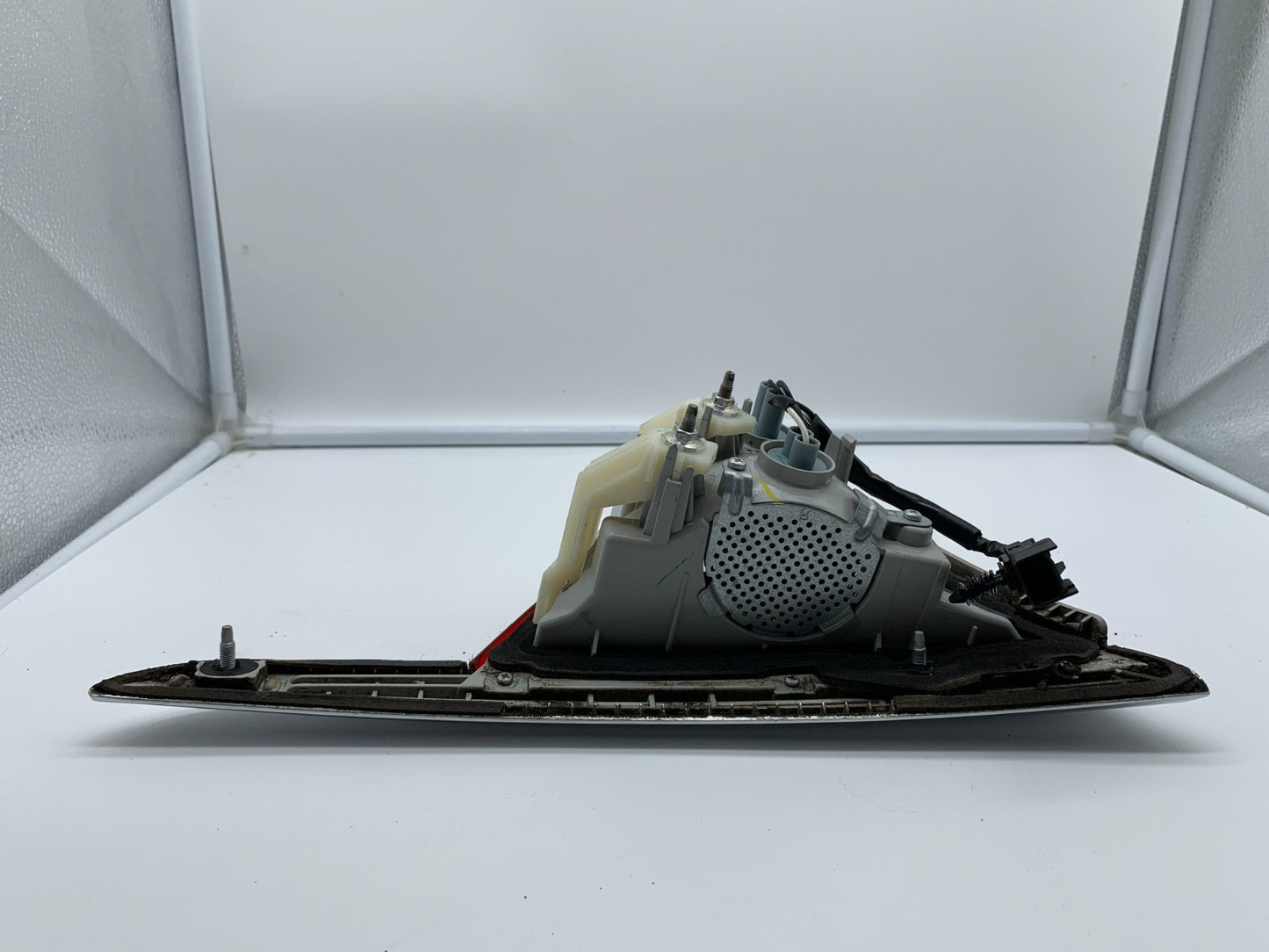 2012-2017 Buick Verano Passenger Side Trunklid Tail Light Taillight B03B31038