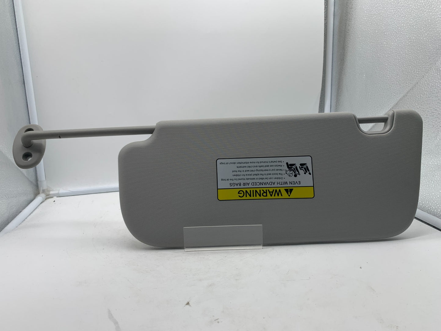 2014-2019 Kia Soul Passenger Sun Visor Gray Illuminated OEM A04B37024