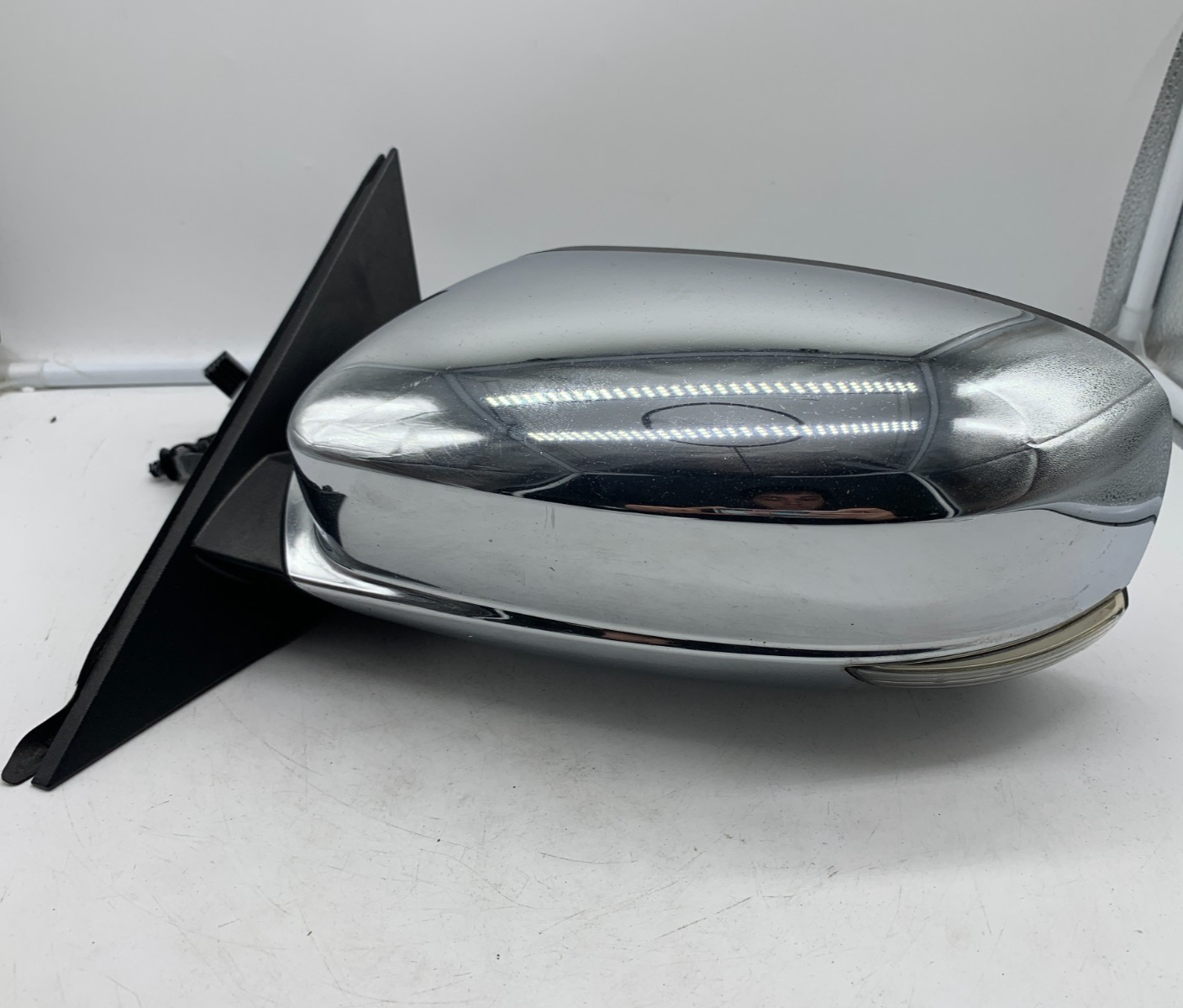 2005-2010 Chrysler 300 Driver Side View Power Door Mirror BSA OEM A02B47053