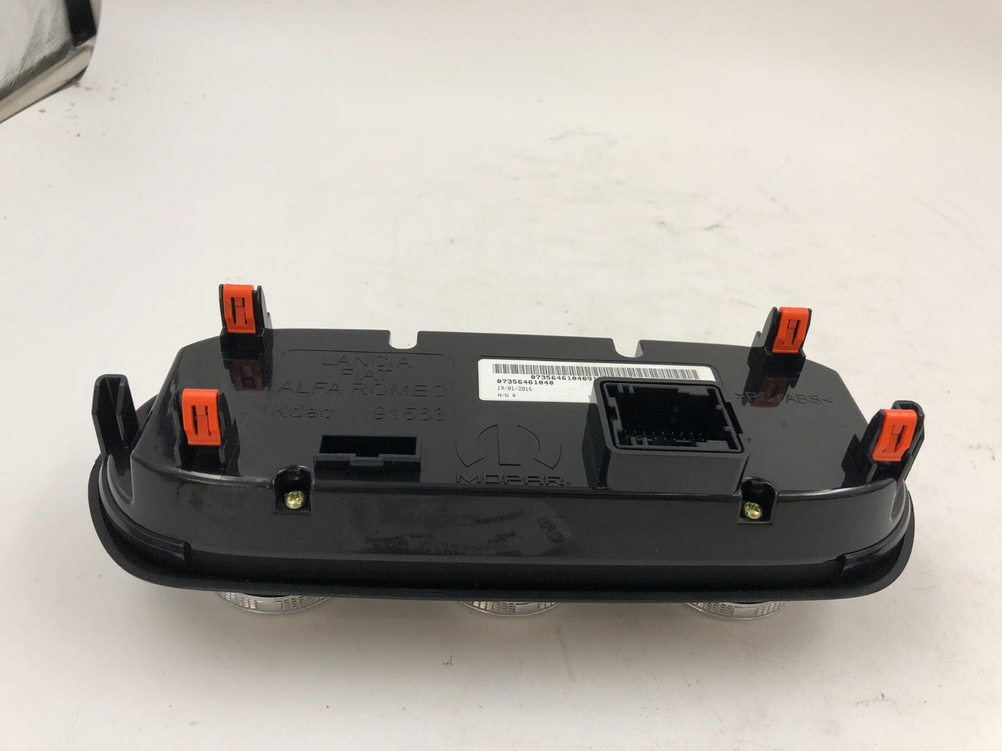 2015-2016 Jeep Renegade AC Heater Climate Control OEM B02B32033