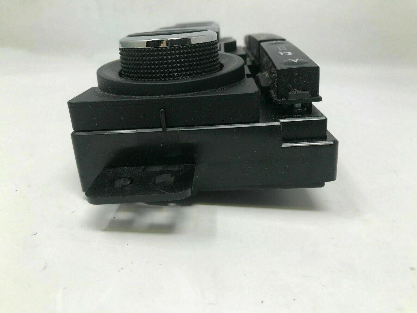 2010-2015 Mazda CX-9 AC Heater Climate Control Unit OEM D02B09016