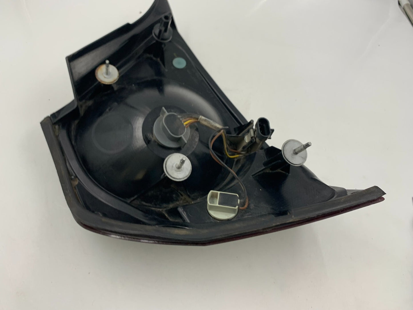 2000-2004 Chevrolet Impala Passenger Side Tail Light Taillight OEM