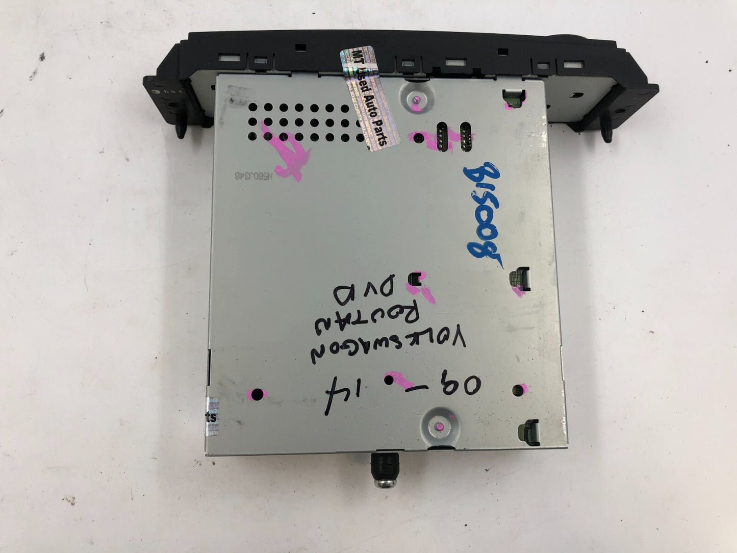 2009-2014 Volkswagen Routan DVD Player OEM E01B15051