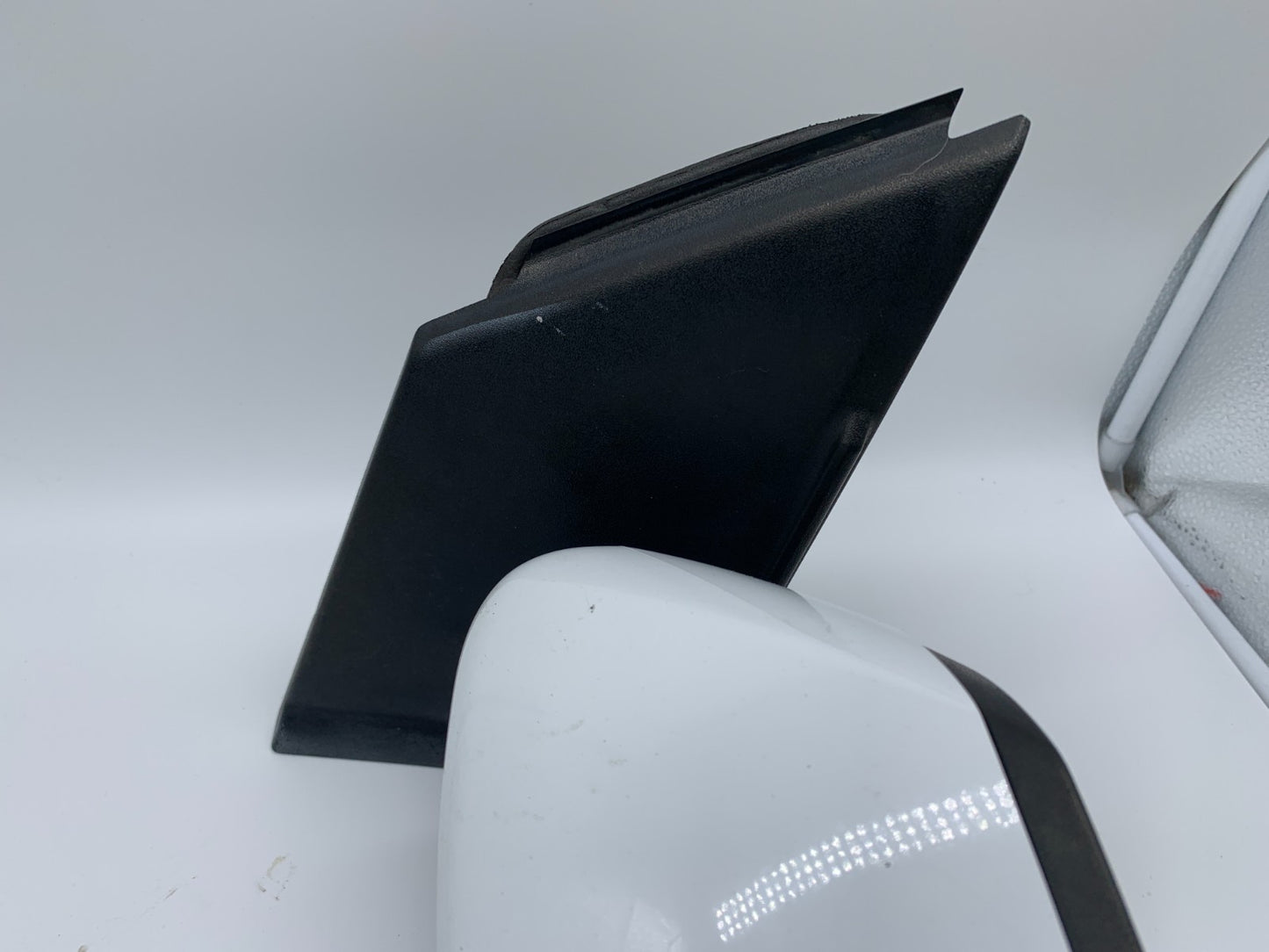 2017-2019 Ford Escape Driver Side View Power Door Mirror White OEM C04B09002