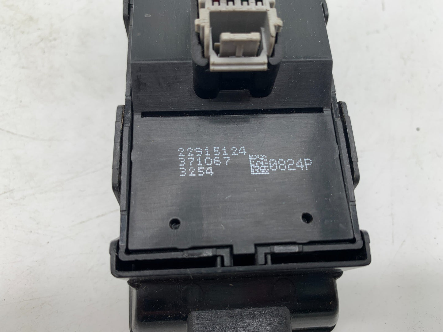2014-2017 Buick Regal Master Power Window Switch OEM D03B03004