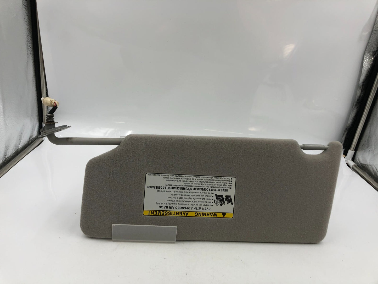 2005-2012 Toyota Avalon Passenger Sun Visor Gray Illuminated OEM D03B48066