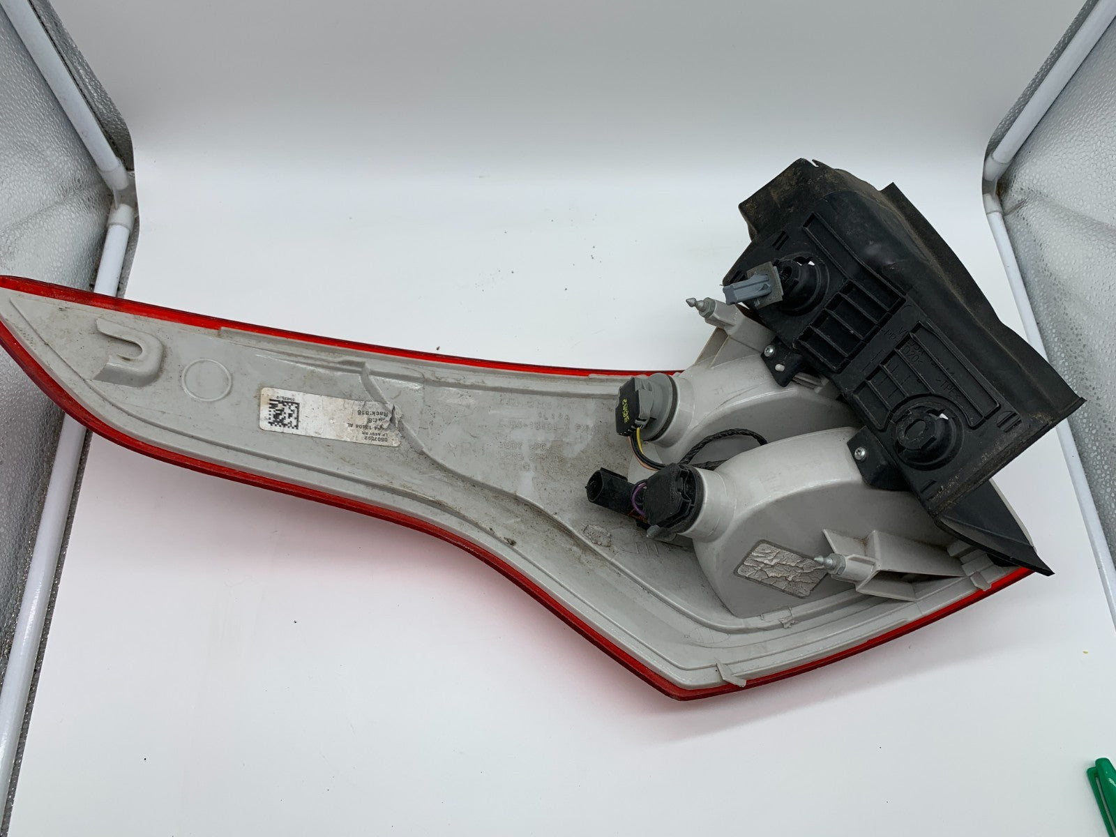2013-2016 Ford Escape Passenger Side Tail Light Taillight OEM A03B54002