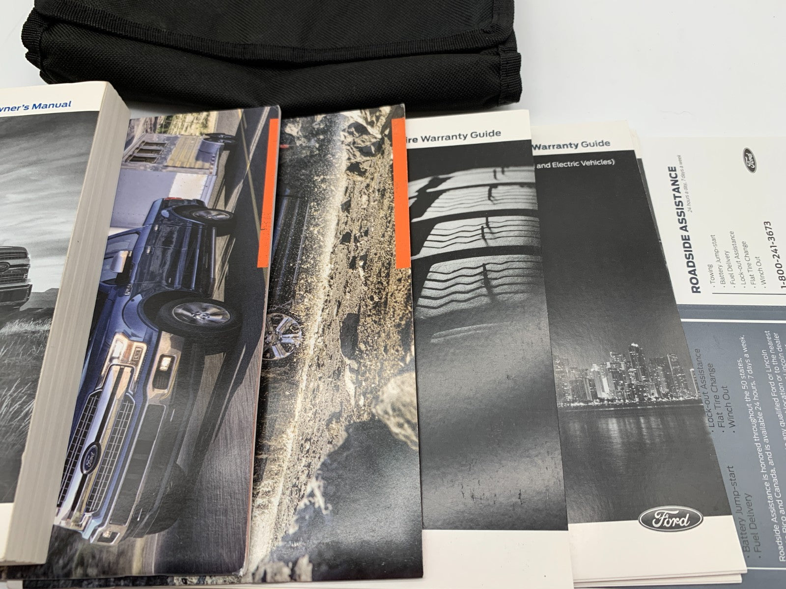 2018 Ford F-150 F150 Owners Manual Set with Case OEM B04B35017