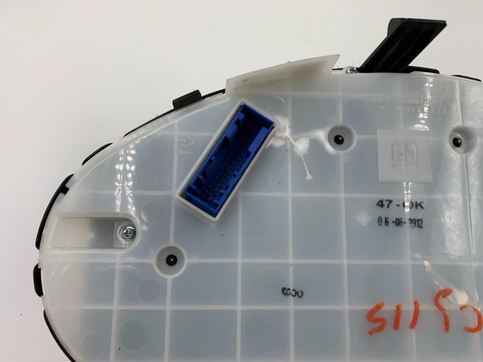 2013 Buick Verano Speedometer Instrument Cluster OEM D02B18081