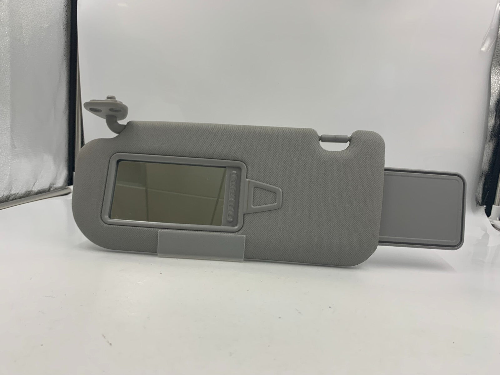 2010-2011 Hyundai Tucson Driver Sun Visor Gray OEM E03B54056