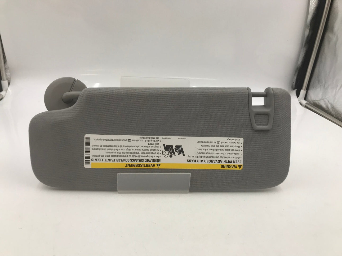 2016-2023 Chevrolet Malibu Passenger Sun Visor Illuminated OEM A03B32084