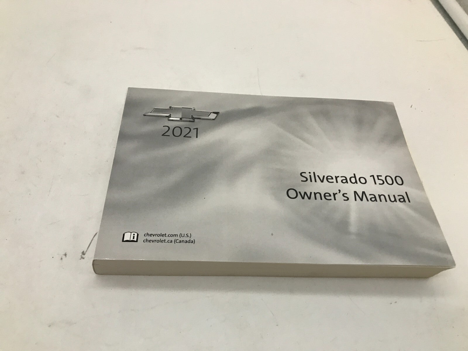 2021 Chevrolet Silverado 1500 Owners Manual Set OEM C04B36009