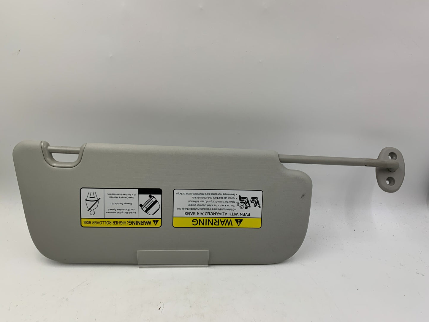 2014-2019 Kia Soul Driver Sun Visor Illuminated Gray OEM C02B12068