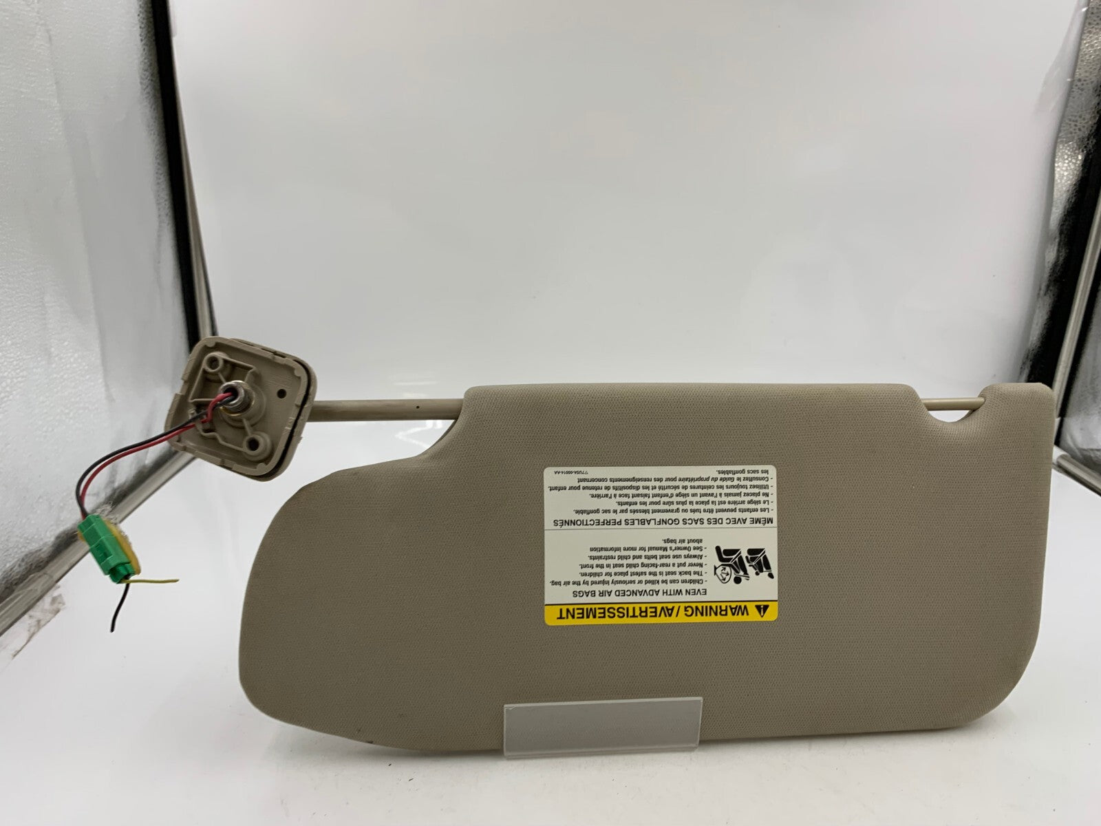 2010-2012 Lincoln MKT Passenger Sun Visor Beige illuminated OEM B01B02004