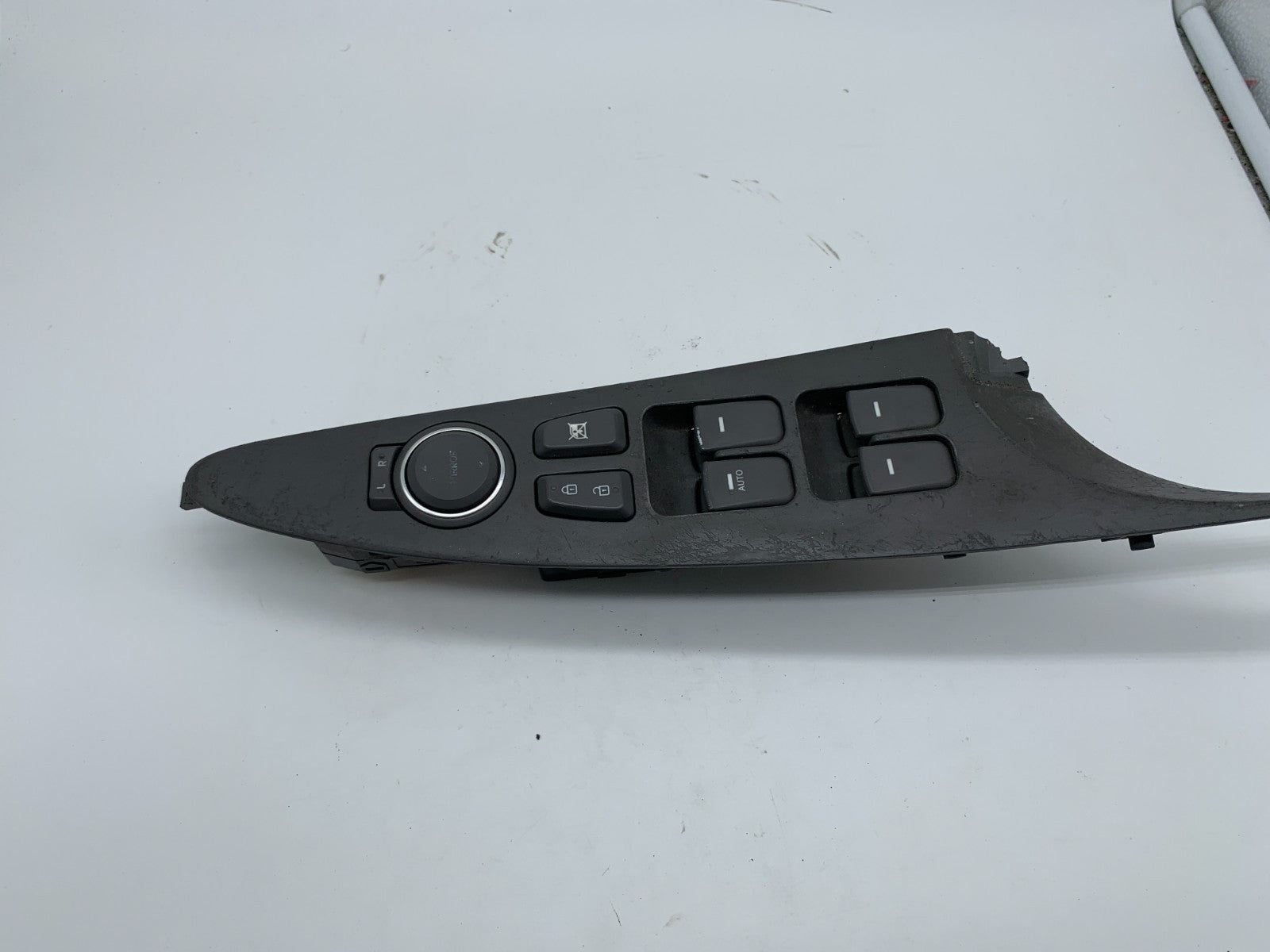 2011-2015 Hyundai Sonata Master Power Window Switch OEM C02B28023