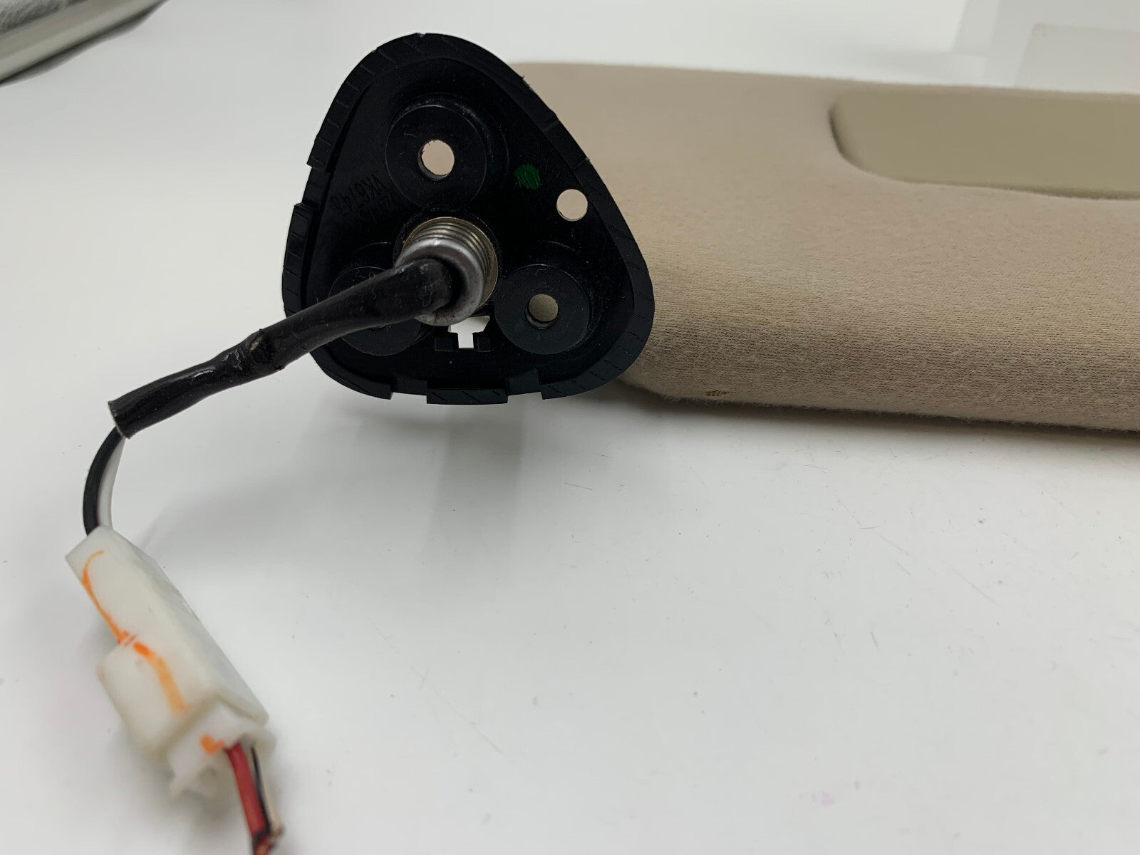 2011-2014 Toyota Sienna Passenger Sun Visor Tan Illuminated OEM C03B70006