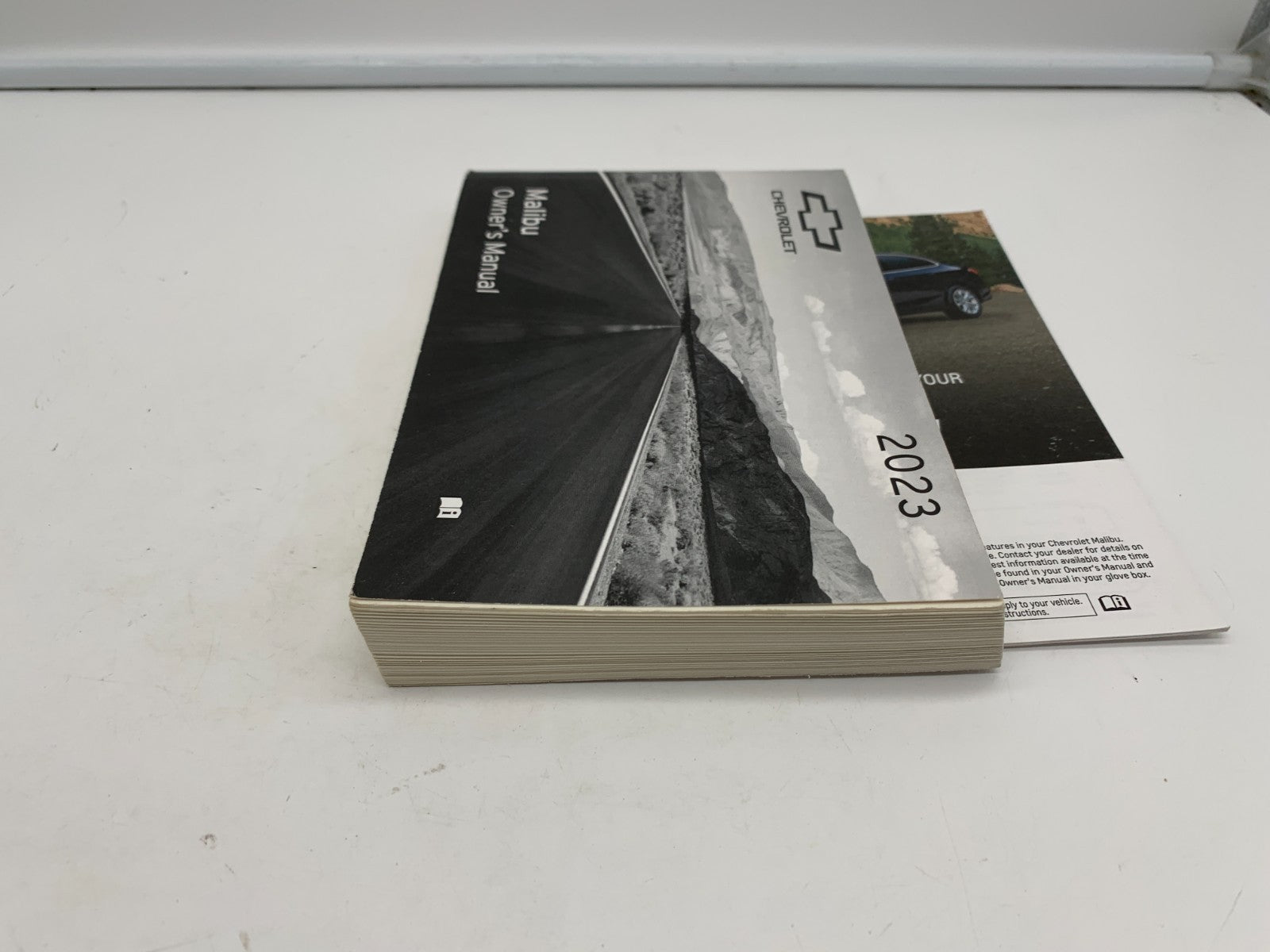 2023 Chevrolet Malibu Owners Manual OEM A01B33003