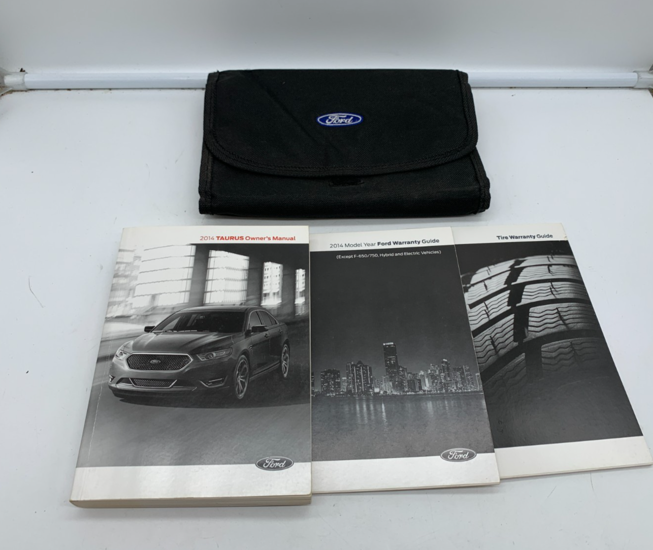 2014 Ford Taurus Owners Manual Set with Case OEM D01B63012