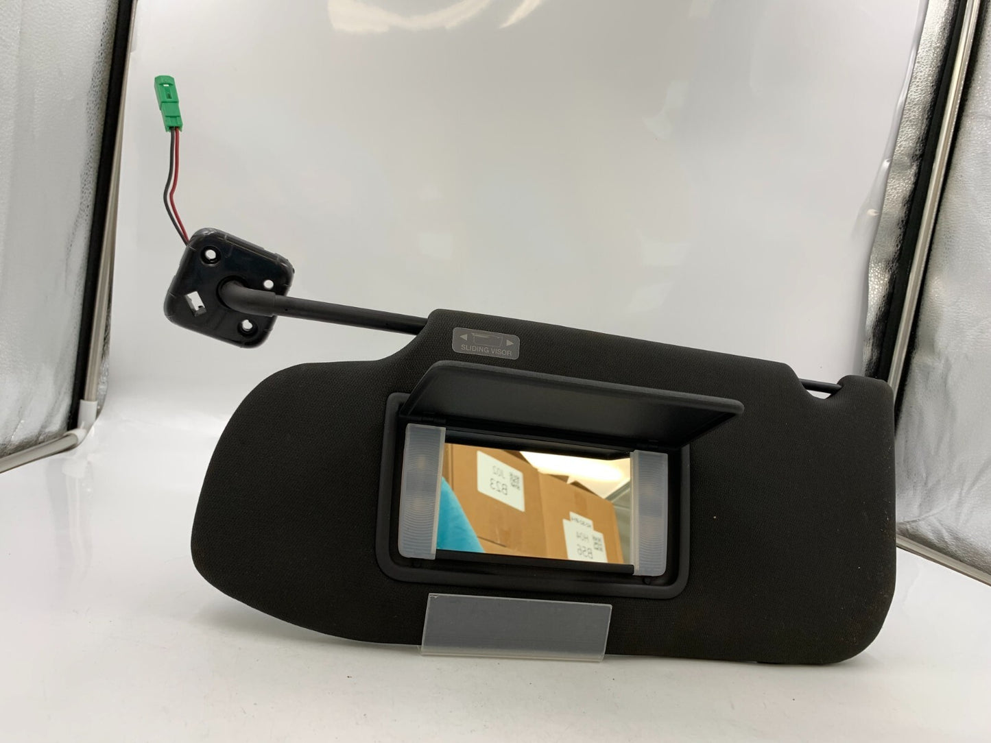 2013-2019 Ford Taurus Driver Sun Visor Sunvisor Illuminated Black OEM C01B02085