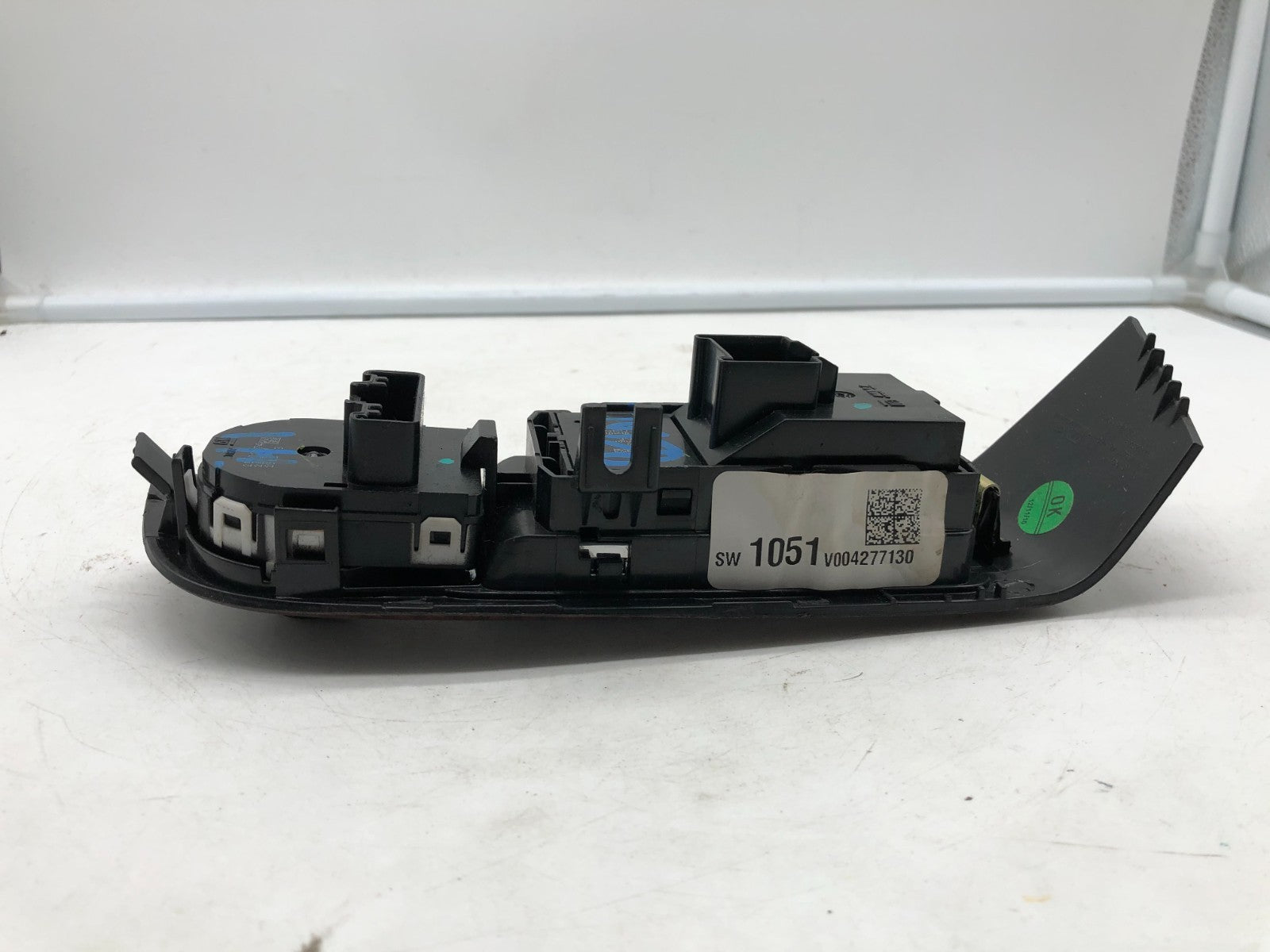 2013-2016 Chevrolet Malibu Master Power Window Switch OEM A02B42004