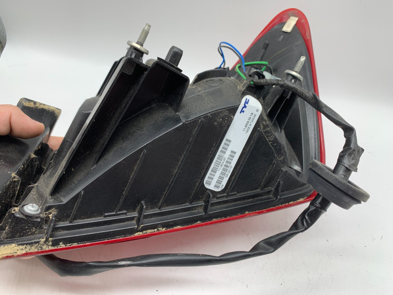 2016-2023 Chevrolet Malibu Driver Side Tail Light Taillight OEM D01B04067