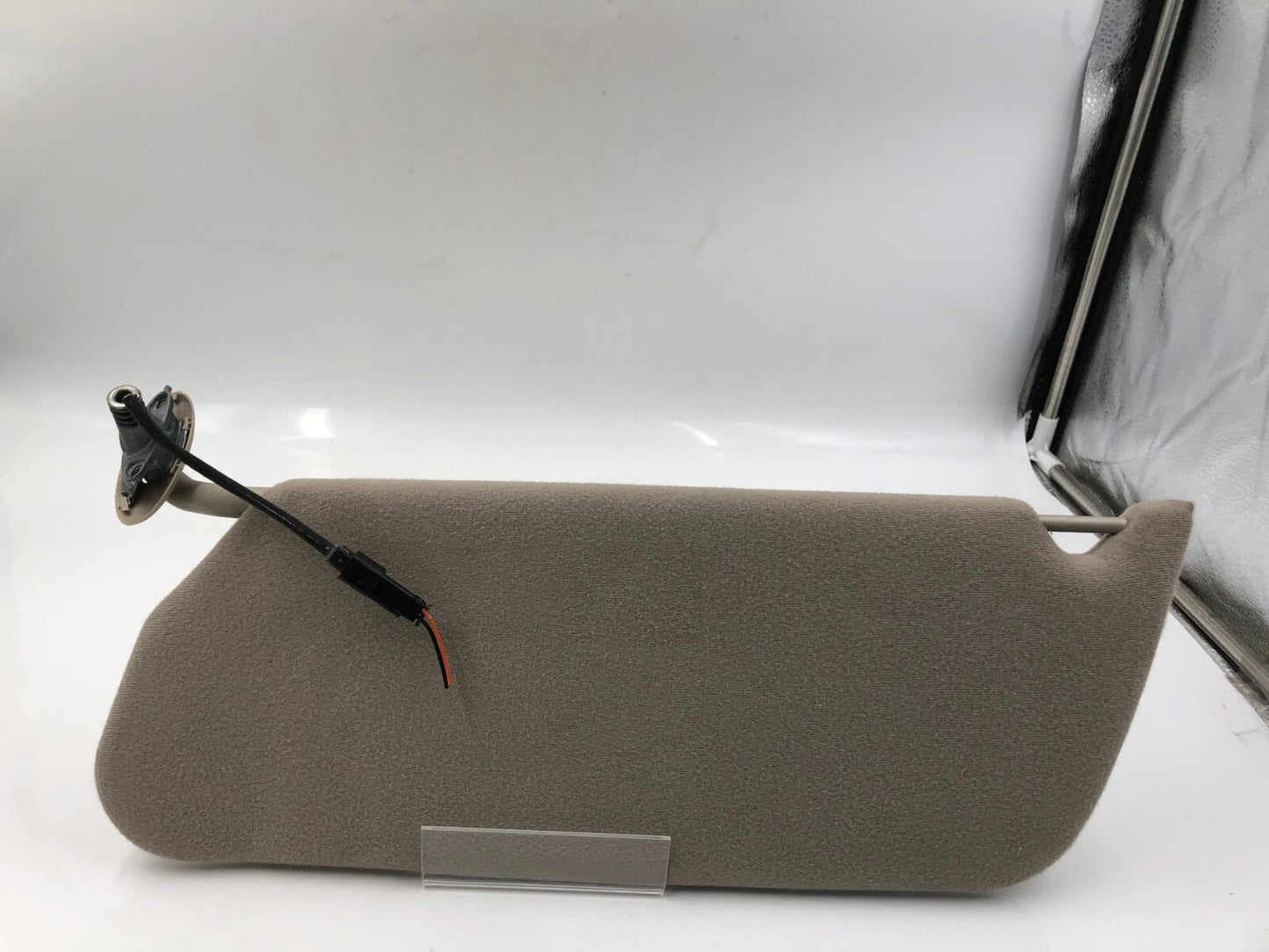 1994-1999 Cadillac DeVille Passenger Sun Visor Illuminated Gray OEM B01B54004