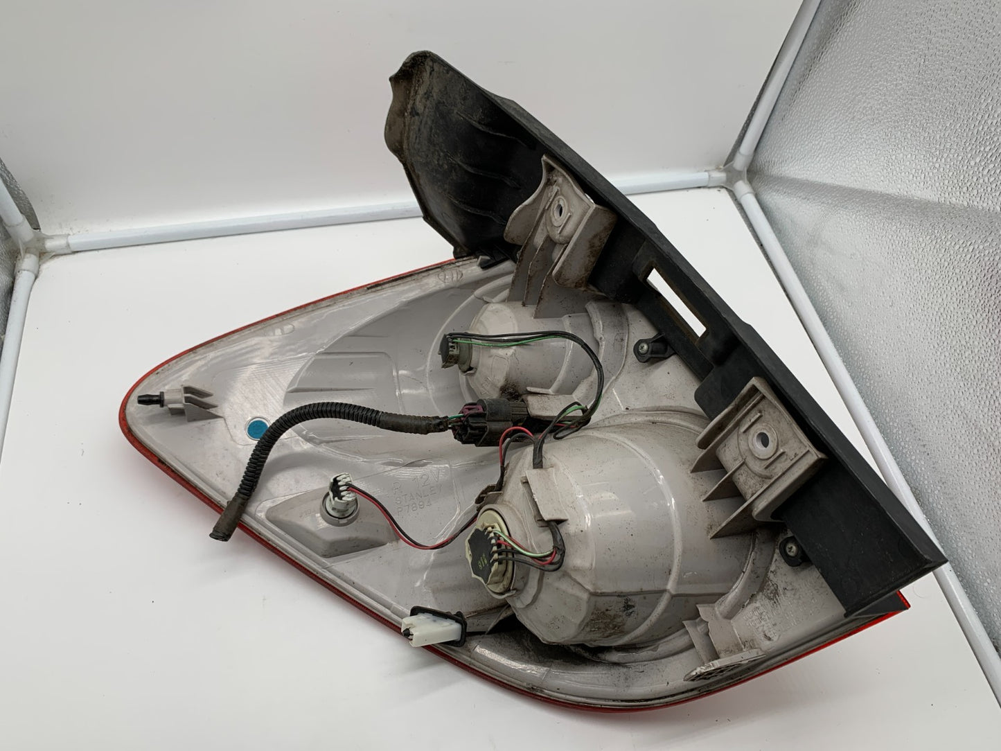 2010-2015 Chevrolet Equinox Passenger Side Tail Light Taillight OEM C04B22001