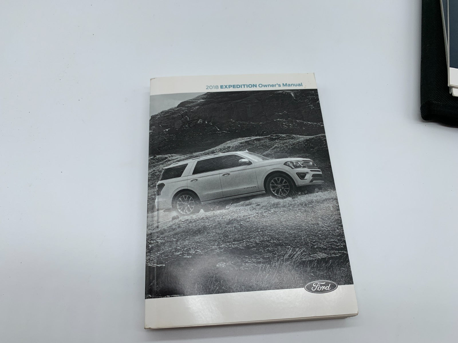 2018 Ford Expedition Owners Manual Set with Case OEM D02B65012