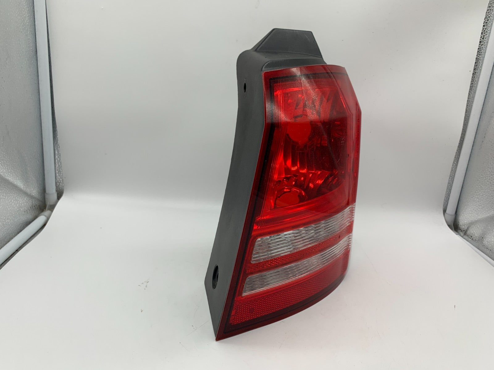 2009 Dodge Journey Passenger Side Tail Light Taillight OEM D01B22002