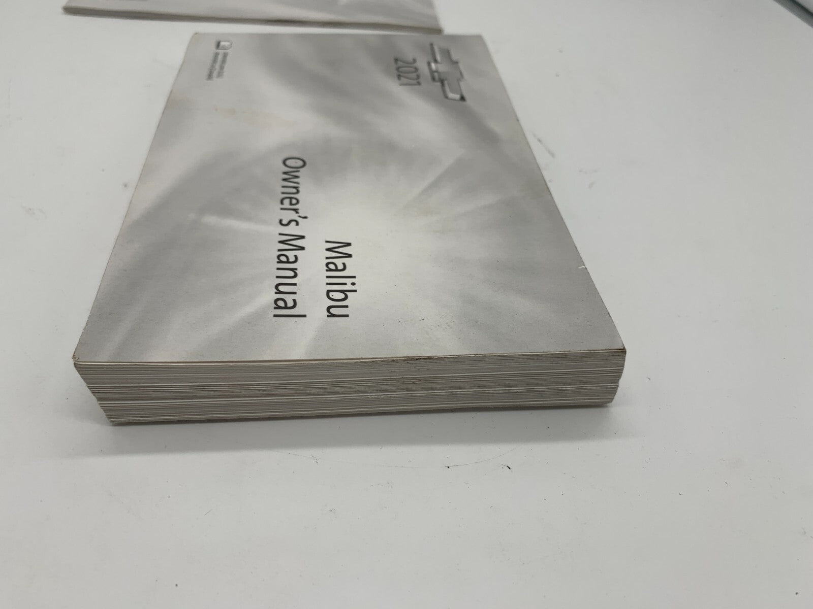 2021 Chevrolet Malibu Owners Manual Set OEM A02B54008