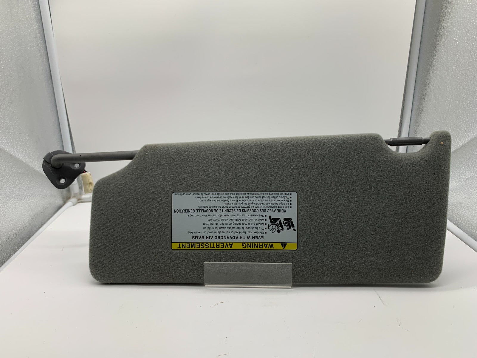 2005-2012 Toyota Avalon Passenger Sun Visor Illuminated Gray OEM C03B65014
