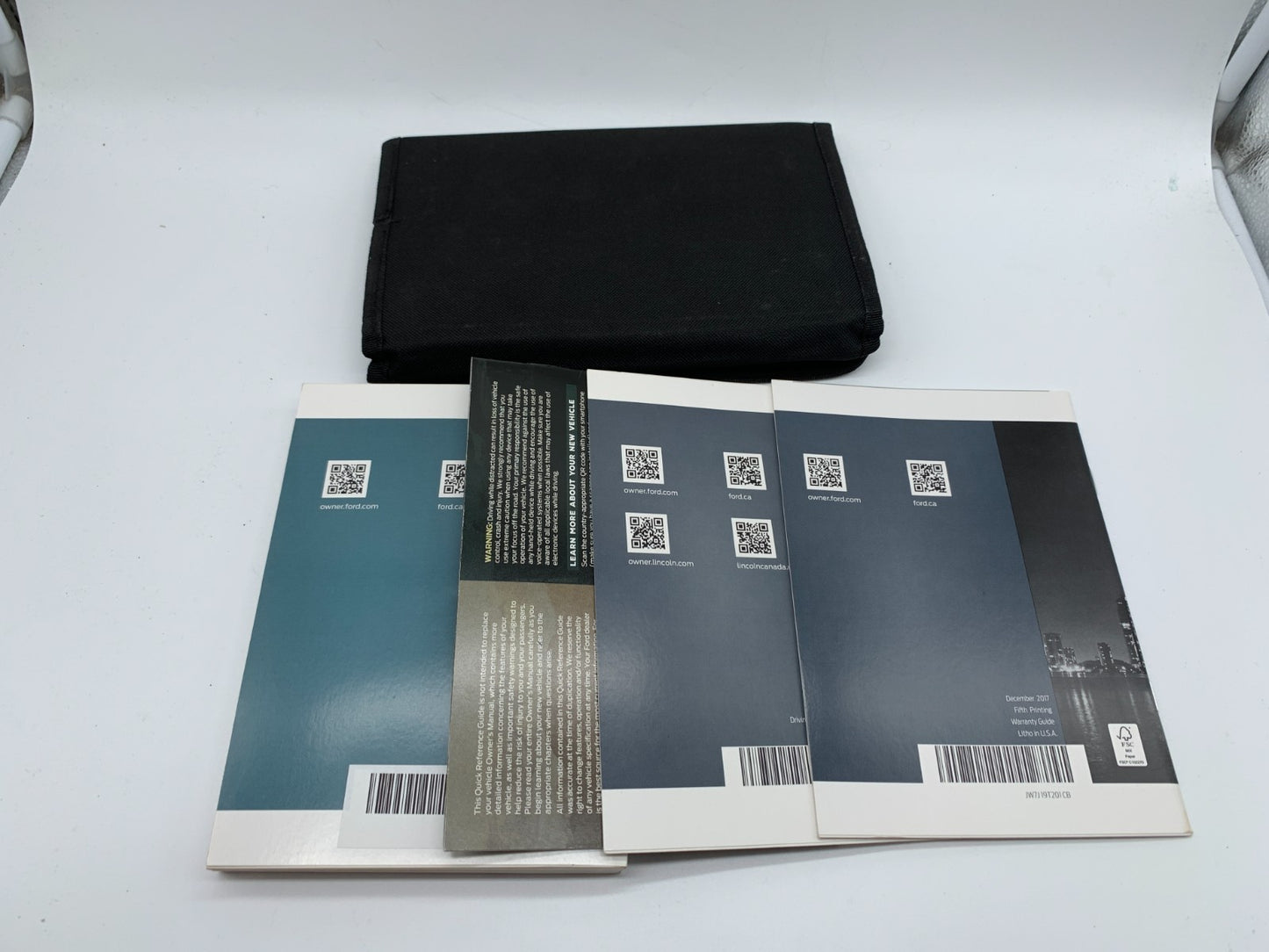 2018 Ford Expedition Owners Manual Set with Case OEM D02B65012