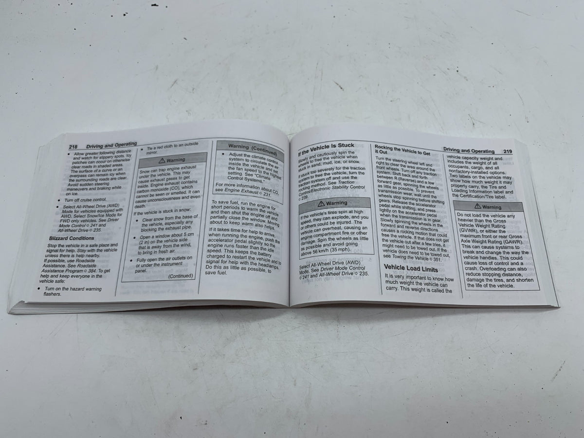 2018 Chevy Traverse Owners Manual OEM B03B51019