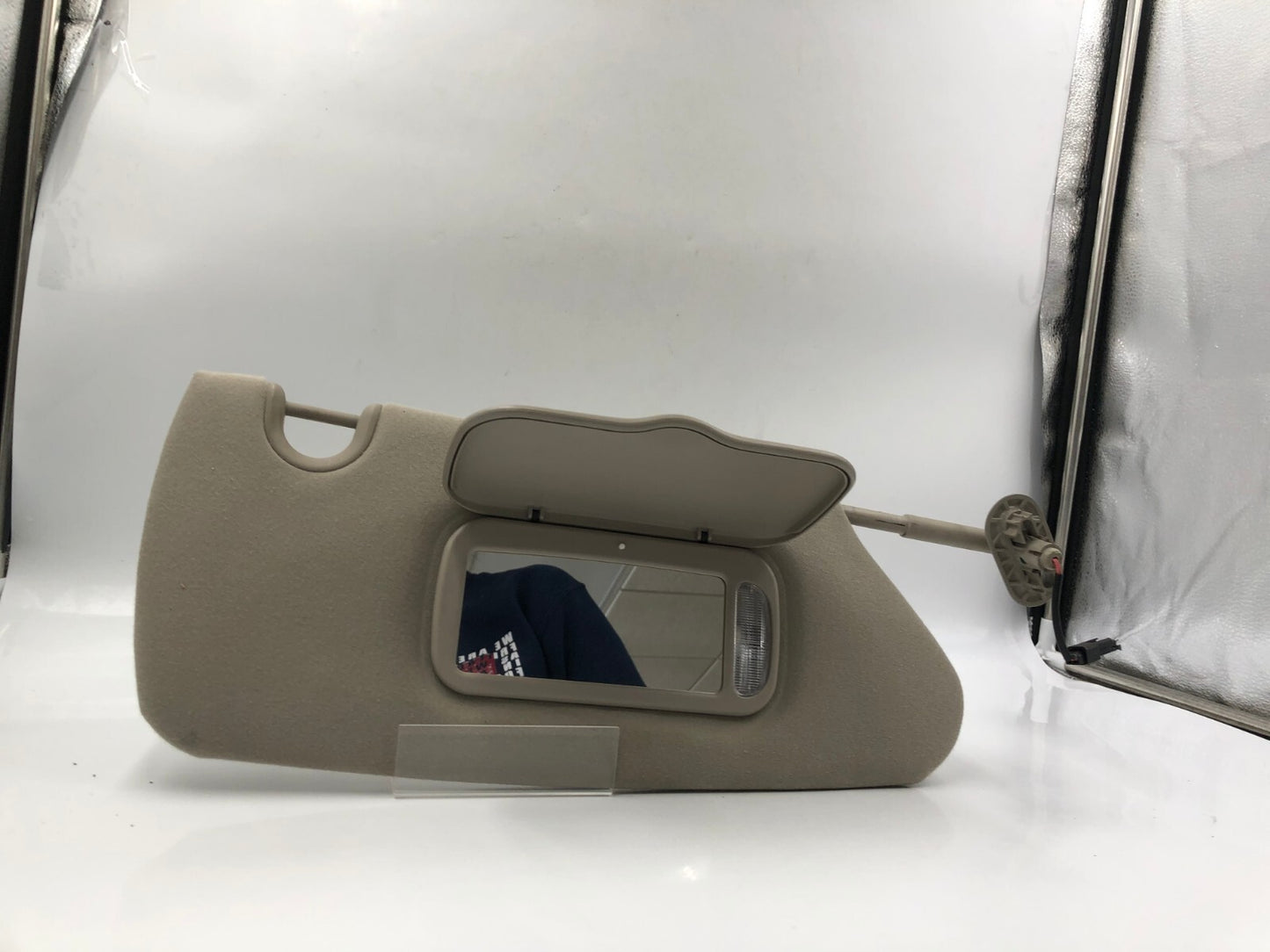 2007-2008 Chrysler Pacifica Passenger Sun Visor Sunvisor Gray OEM B03B12004