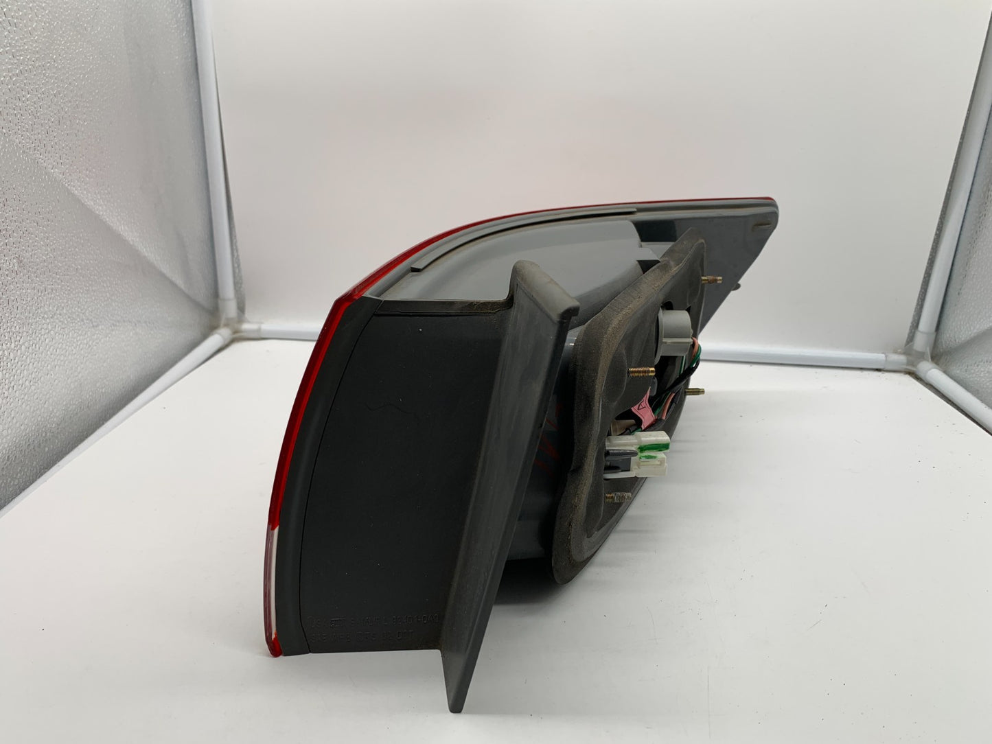 2006-2008 Hyundai Sonata Driver Side View Tail Light Taillight OEM B04B23025