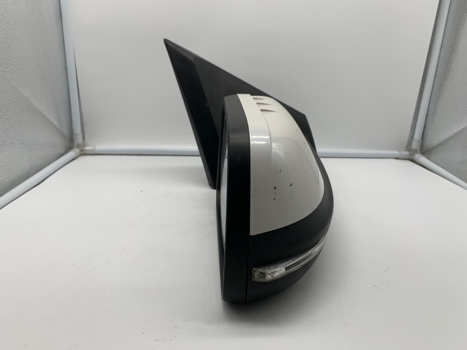 2015-2018 Ford Edge Passenger Side View Power Door Mirror White BSA C03B57005