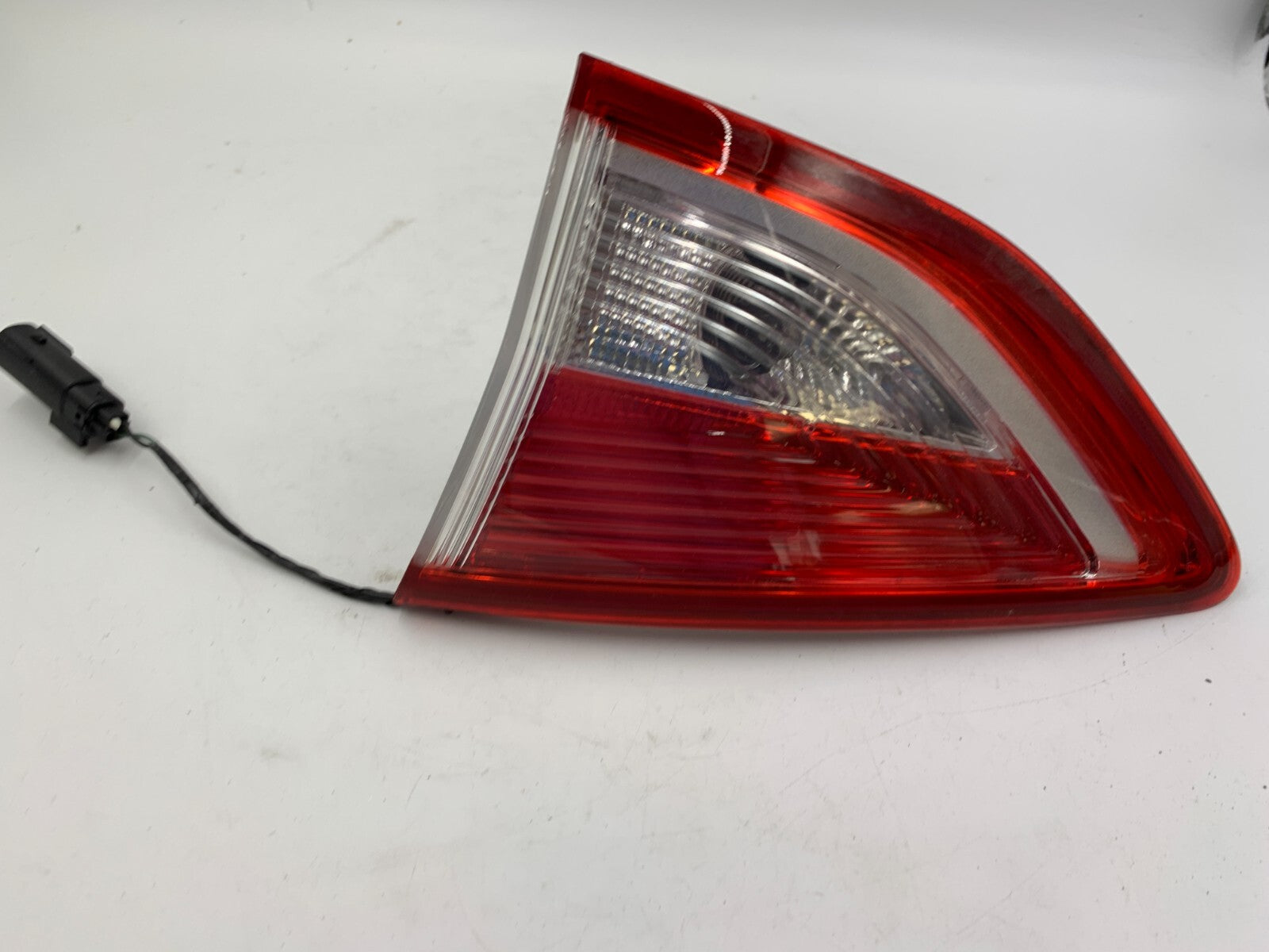 2013-2016 Ford Escape Passenger Side Trunk Lid Mounted Tail Light OEM B01B45059