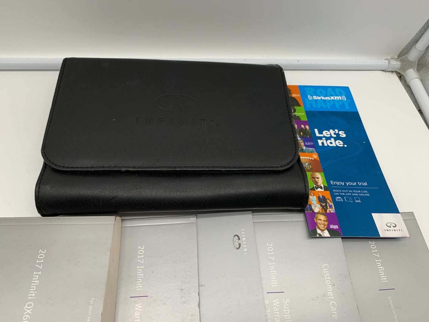 2017 Infiniti QX60 QX 60 Owners Manual Set with Case OEM B04B25012