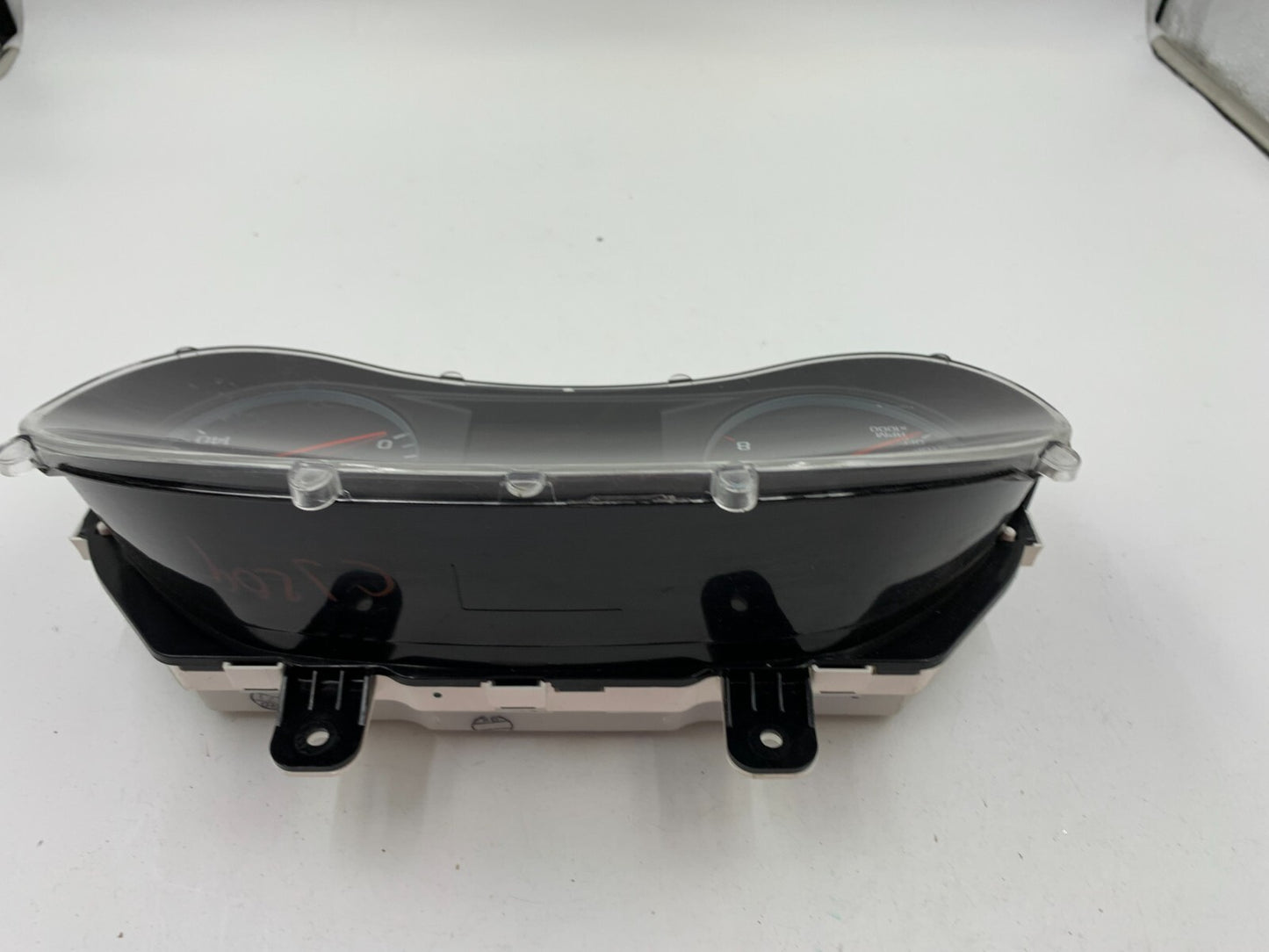 2017-2018 Chevrolet Malibu Speedometer Instrument Cluster 21981 Miles D01B30085