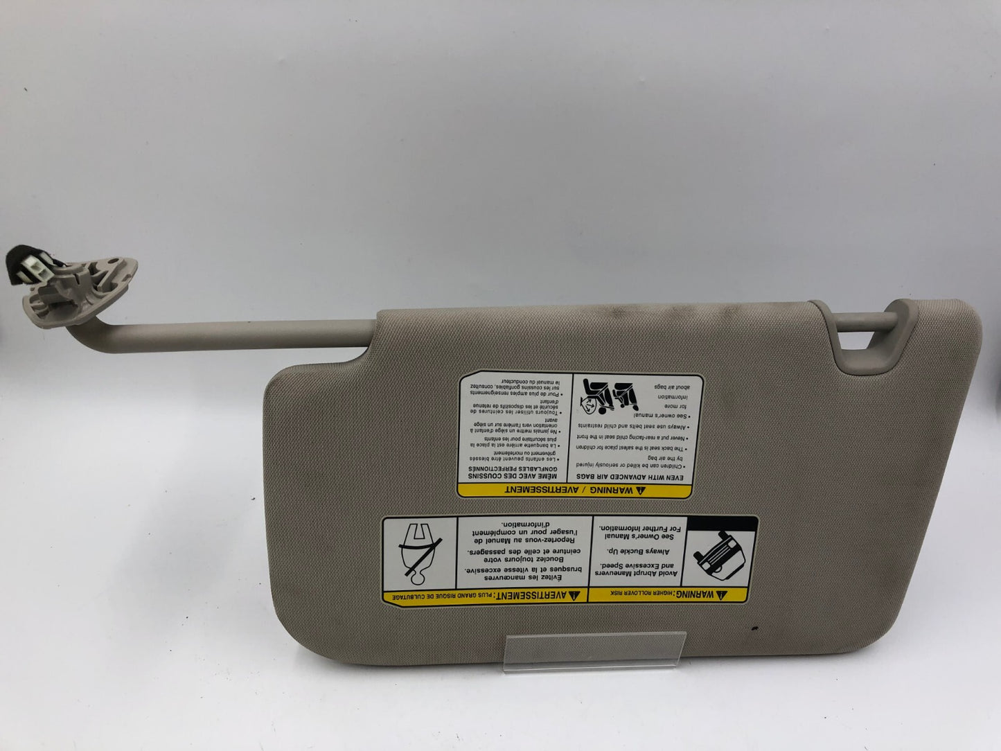 2014-2017 Nissan Rogue Passenger Sun Visor Gray Illuminated OEM B04B50047