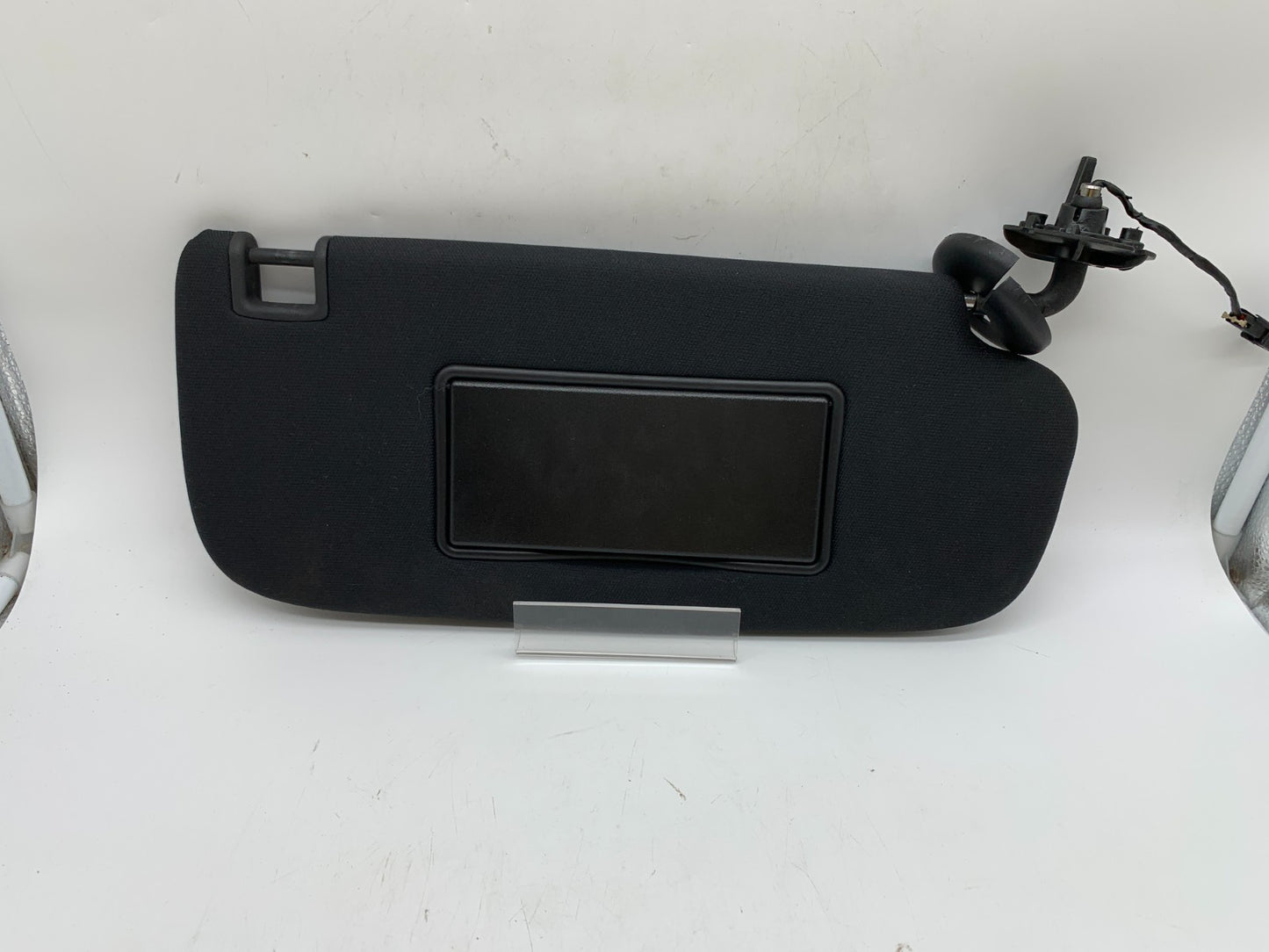 2014-2022 Jeep Grand Cherokee Passenger Sun Visor Black Illuminated B01B32001