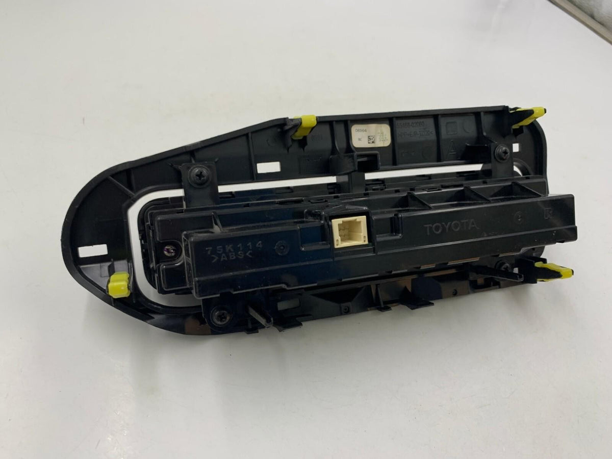 2017-2019 Toyota Corolla AC Heater Climate Control Unit OEM D01B52087