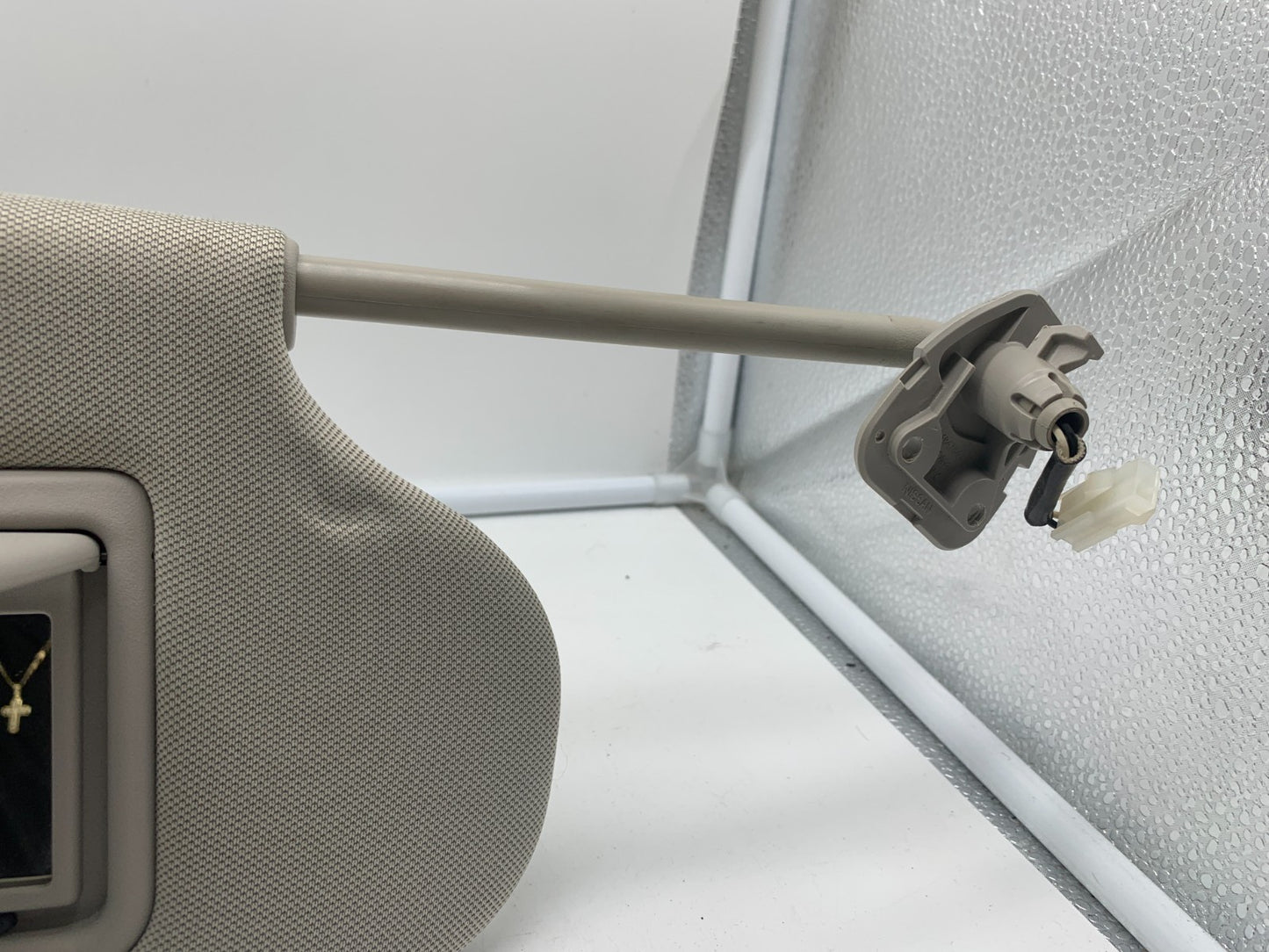 2013-2019 Nissan Altima Passenger Sun Visor Gray Illumination OEM A04B48004