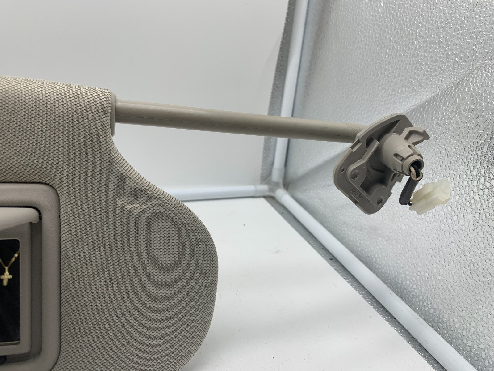 2013-2019 Nissan Altima Passenger Sun Visor Gray Illumination OEM A04B48004