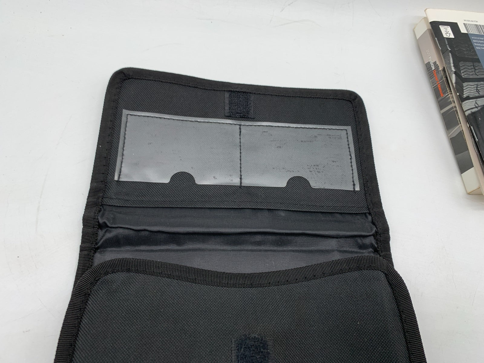 2017 Ford Fusion Owners Manual Set with Case OEM B02B24013