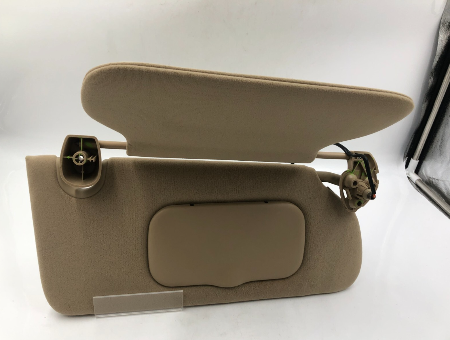 2006-2007 Cadillac DTS Passenger Sun Visor Sand OEM C04B59012