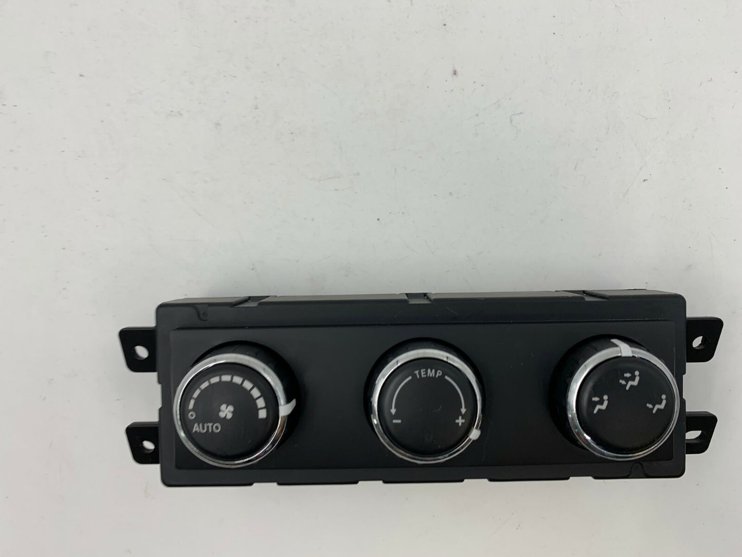 2009-2011 Volkswagen Routan AC Heater Climate Control OEM