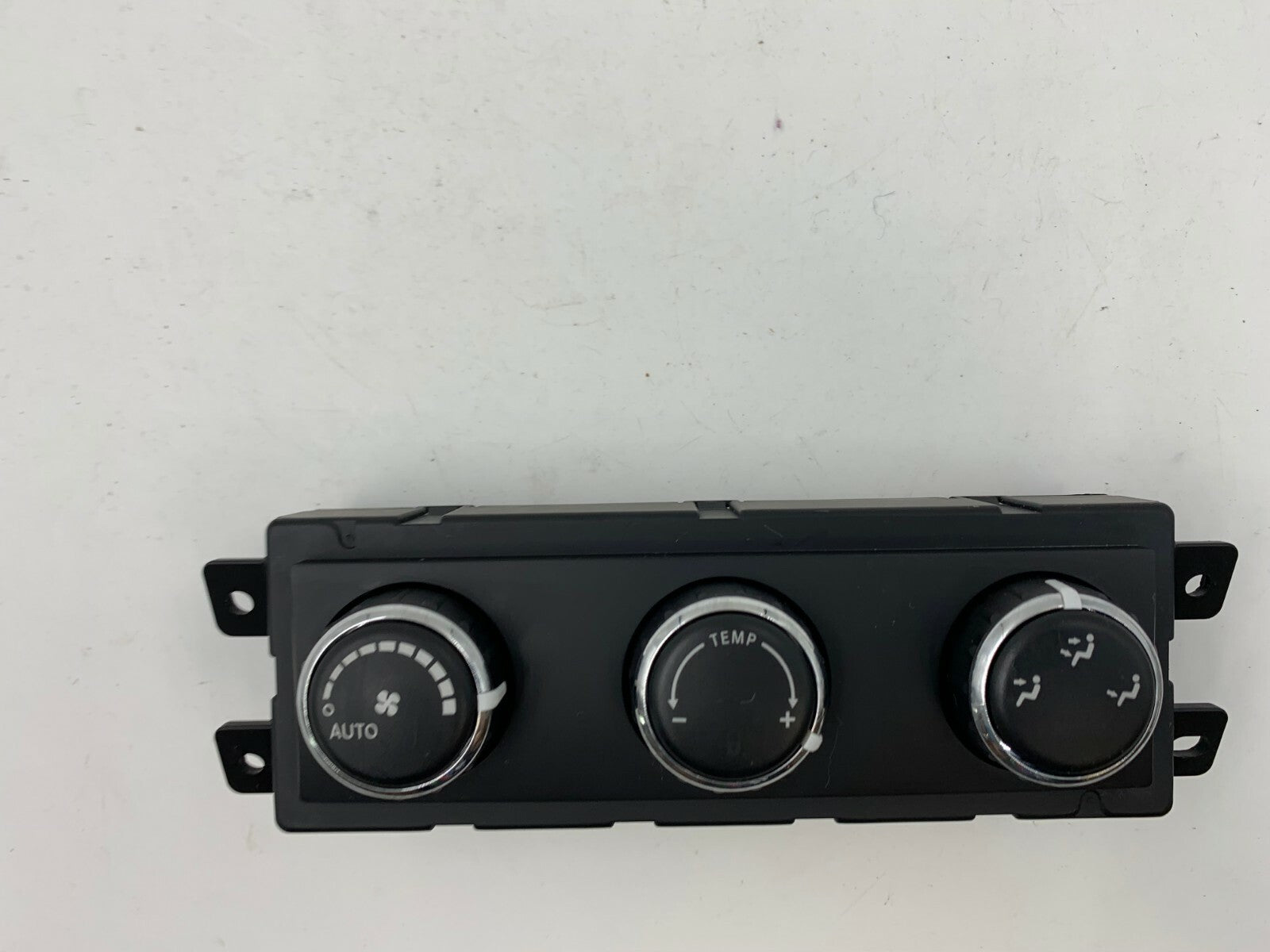 2009-2011 Volkswagen Routan AC Heater Climate Control OEM