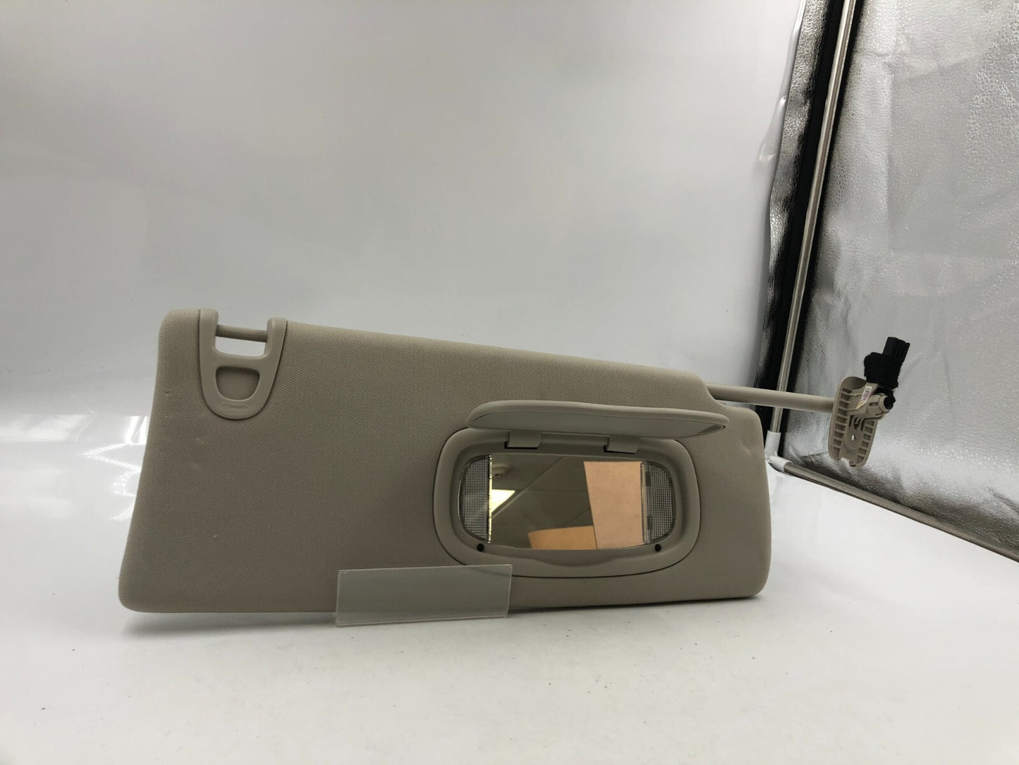 2014-2017 Jeep Grand Cherokee Passenger Sun Visor Gray Illuminated OEM D01B30084